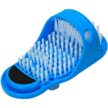 Cepillo para pies con ventosas para mayor seguridad en el baño y masaje de pies, color azul.