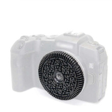 Obiettivo pancake a fuoco fisso da 32 mm F10 compatibile con fotocamere mirrorless Sony serie E-Mount, in plastica nera, per fotografia di strada.