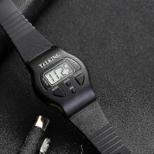 Montre de sport parlante en anglais avec alarme et annonce vocale de l'heure pour les malvoyants