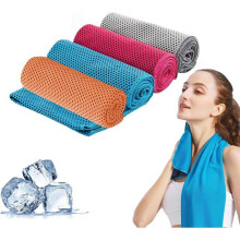 4-teiliges Set kühlender Handtücher aus schnell trocknendem Mikrofasergewebe für Fitness, Yoga und Sport, leicht und saugfähig