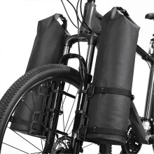 2 soportes portátiles para bolsas de horquilla de bicicleta, base de montaje frontal para bicicleta negra reforzada con plástico impermeable.