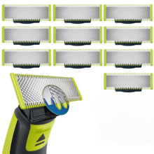 Verpakking met 10 scheermesjes, compatibel met Philips OneBlade vervangingsmesjes.
