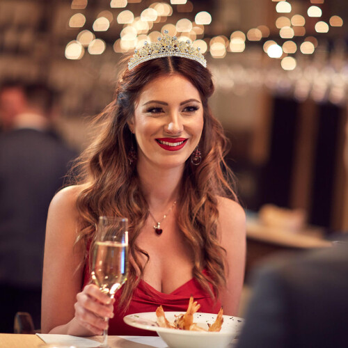 1Creatieve Gouden Tiara Met Strassteen Accent 2