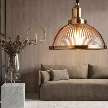Elegante Lampada A Sospensione Vintage In Stile Loft con Dettagli In Vetro e Ferro per L'Arredamento Della Casa A