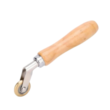 Professionelle, hochwertige Tapetenrolle mit Nahtrad