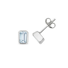 Elegant 9ct White Gold Ladies Stud Earrings with Aquamarine - 6mm*4mm
