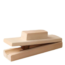 Nieuwe houten kastanjeschiller, Goddelijk artefact, kastanjeopener, brede schiller