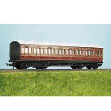 Parkside PC710 LMS 48 feet Suburban Coach Kit HO/OO Gauge