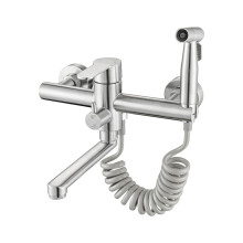 Wandmontierter Küchenarmatur mit Brause und Ausziehfunktion, Edelstahl, Einhebelmischer für die Spüle, schwenkbar, modernes D