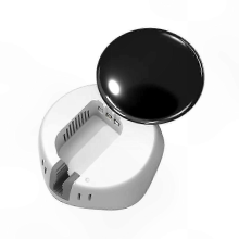 Stérilisateur UV compact pour brosses à dents avec batterie rechargeable, idéal pour les voyages et la maison.