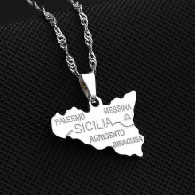 Nuova collana con ciondolo a forma di mappa della Sicilia, Italia, 2025, con nome della città, colore oro, in acciaio inossidabile