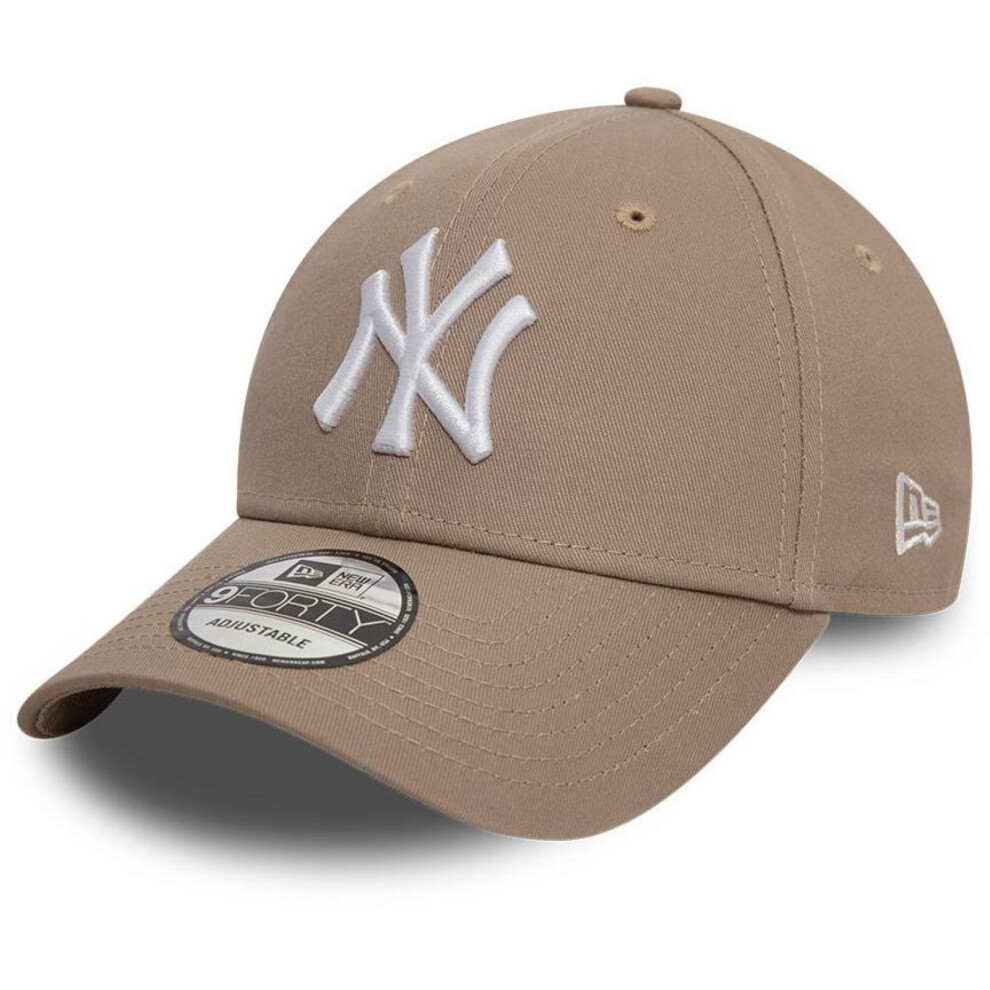 New Era Men's 9Forty Adjustable Cap Beige - Image 5