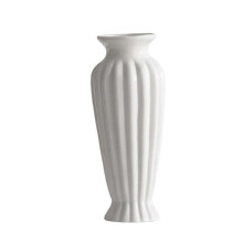 Set di vasi in ceramica bianca in stile nordico minimalista per fiori secchi, ideali per composizioni da tavolo in soggiorno.
