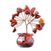 (red jasper) Kristallen geldboomfiguurtje, natuurlijk kristal met gekleurde stenen voet, voor decoratie in huis, kantoor of studeerkamer, veelkleurig