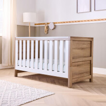 Tutti Bambini Modena Baby Cot Bed - 3-in-1 Wooden Baby Crib, Toddler & Day Bed with Teething Rails & Adjustable Base, from Birth to 6 Years, Oak & Whi