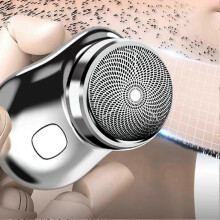 Draagbare, compacte, oplaadbare baardtrimmer voor mannen, mini-zaktrimmer, zilverkleurig.