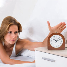 2X Alarm Clock Without Ticking Retro Wooden Alarm Clock with Dial Alarm Light Quiet Table Clock with Snooze Function A