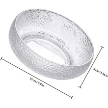 Salatschüssel aus Glas zum Servieren von Speisen mit glatter Oberfläche und praktischem Design