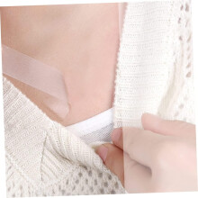 4er-Pack doppelseitiges Klebeband für Damenbekleidung, aus tierfreundlichem Material, diskret und hält Kleidung sicher.