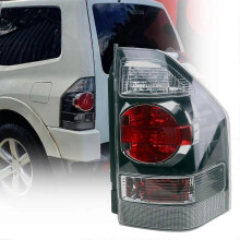 (1pcs left side) Conjunto de luces traseras compatible con Mitsubishi Pajero V73 2003 2004 2005 2006, par