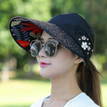 (Black Floral) Naisten aurinkohattu painetusta kankaasta UV-suojaa varten rannalla ja ulkoilma-aktiviteeteissa kesällä