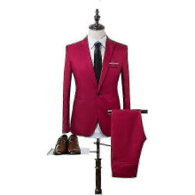 (claret, l) Eleganter Herrenanzug in Unifarbe, schmal geschnitten, mit Reverskragen, aus Baumwollmischgewebe, mit Rückenschlitz, Größen M bis 5XL