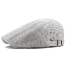 (White) Verstelbare mesh pet voor heren, effen polyester platte pet, geschikt voor een hoofdomtrek van 55-60 cm, diepte 10 cm.