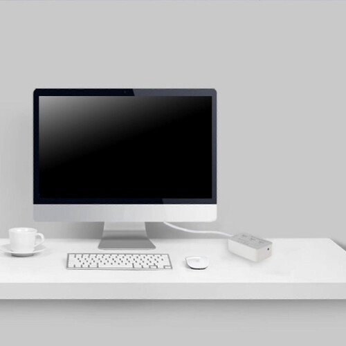 Ergonomic USB3.0 Card Reader Hub Expander for TFSD Cards and Computer Connectivity 1