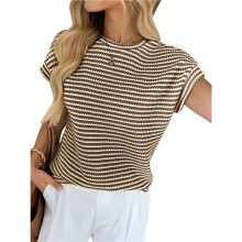 Camisa Feminina Listrada de Manga Curta, Blusa de Malha Casual com Gola Redonda e Modelagem Solta. Marrom S