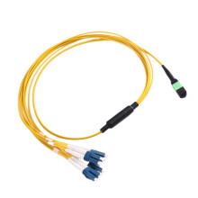 8-Aderige MPO/APC Female-LC/UPC Type B Polariteit Glasvezel Patchkabel SM Single Mode voor QSFP+ Transceiver Trunk