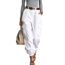 Calça Cargo Feminina com Múltiplos Bolsos, Corte Solto, Pernas Largas, Estilo Casual e Moderno para o Dia A Dia Branco L