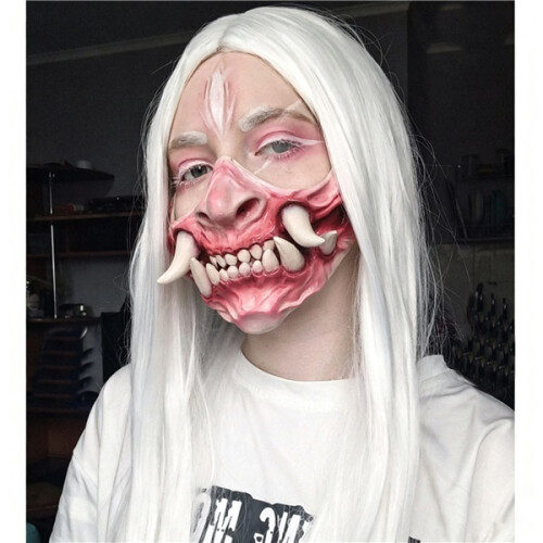 Latex-halvmask med betar för Halloween