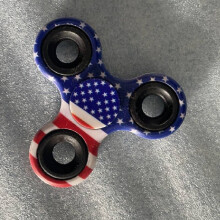 (Flag)Hello Kitty Camouflage Pattern Fidget Spinner Metal Decompression Gift Toys