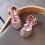Mädchen-Tennisschuhe mit Perlen-Schleife, Größe 11 4