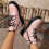 Botas femininas rosa de cano curto em couro PU com zíper lateral e bico redondo. 5