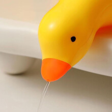 Innovative Yellow Duck Soap Holder Kitchen Sink Organizes Duck Bathroom Soap Tray for Secure Placement in Bathrooms Yellow