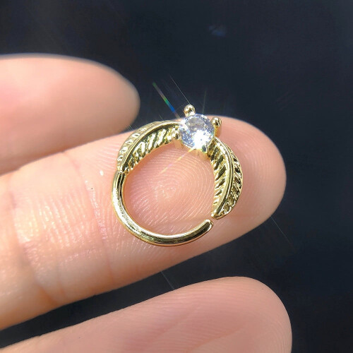 Argola de nariz em titânio com microzircônia cúbica