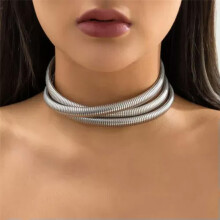 Γυναικείο κολιέ Twisted Torque Choker με ασημένια σπιράλ αλυσίδα
