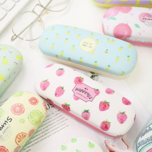 MUSEYA Strawberry Glasses Case Hard Shell 1 Piece
