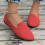Γυναικείο κόκκινο σουέτ φλατ παπούτσι Slip-On με στρογγυλή μύτη, μέγεθος 5,5US 4