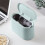 Mini cestino per camper con coperchio, in plastica blu, 1,5 litri. 5