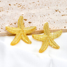 Gold Stud Earrings Women Boho Seashell Design 1 Pair