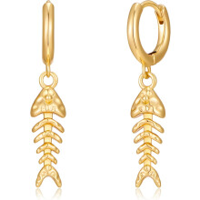 Brincos de argola com peixinho dourado para mulheres, estilo huggie moderno.