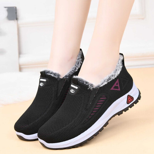 Women's Slip-On Snow Boots Black Size 6.5 1