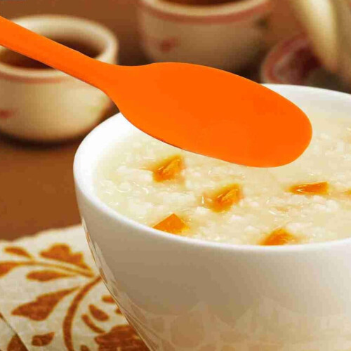 Cuillère à soupe en silicone à long manche orange 1