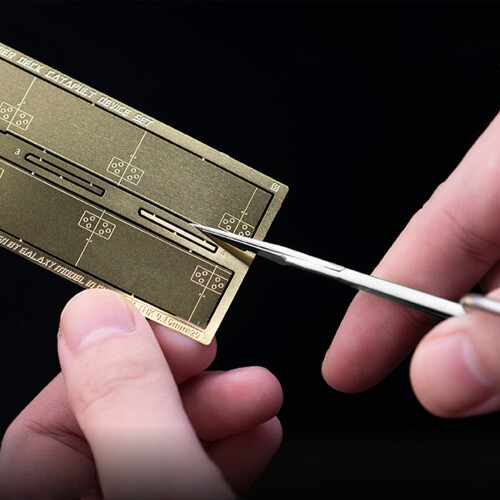 Ergonomic Scissors for Photo-Etched Parts Assembly 2