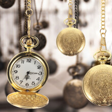 Retro Pocket Watch Necklace Golden Women's Accessory 1 Pack