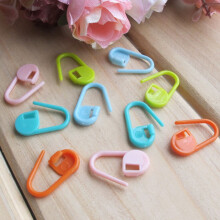 Crocheting Accessories Assorted Colors 80 Pieces