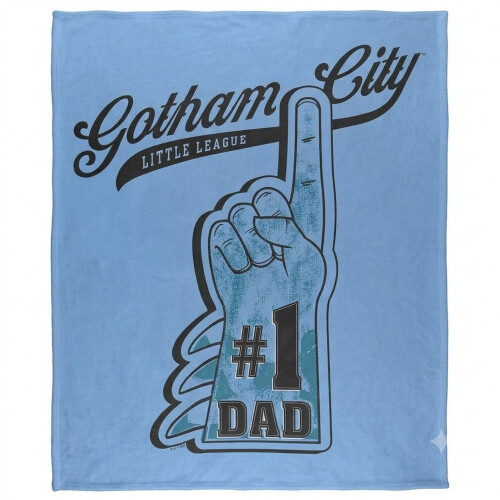 Batman (152cm x 127cm, Multicoloured) Batman Gotham City Soft Touch Blanket