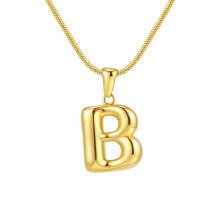 Dames choker met hanger in de vorm van een alfabetbubbel van roestvrij staal